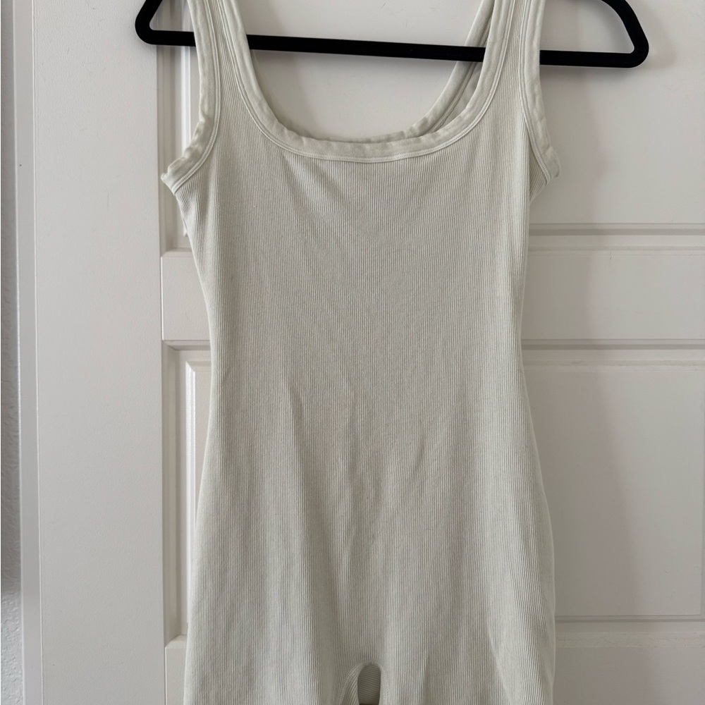 Skims onesie in bone